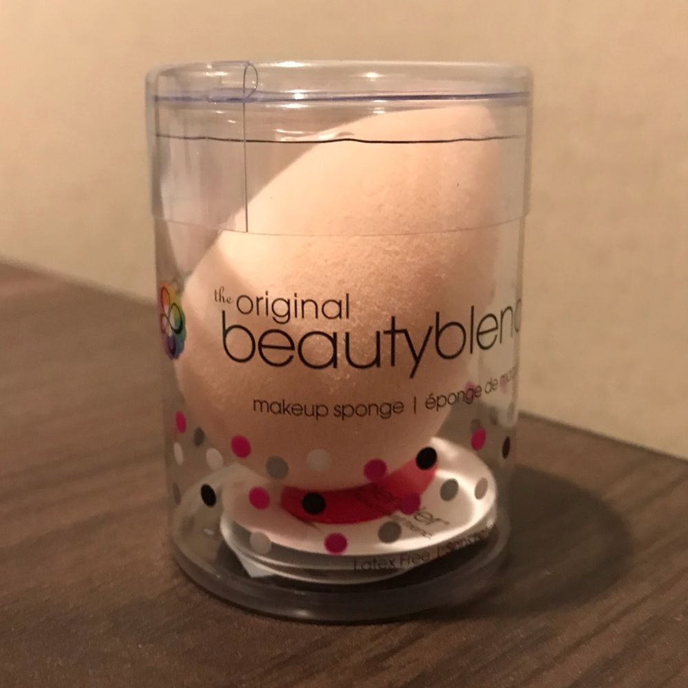 NWT Beautyblender